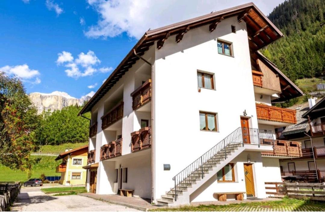 Ferienwohnung Cesa Stefi Canazei Zimmer foto